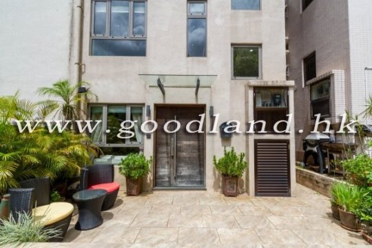 Sai Kung Village House for Sale | Peaceful Home, Front and Back Yard &amp; 5 Bedrooms