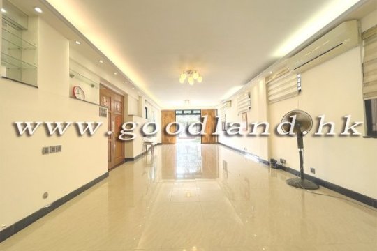 Sai Kung Detached Village House for Sale | Private Gate, Green View &amp; 4 Bedrooms