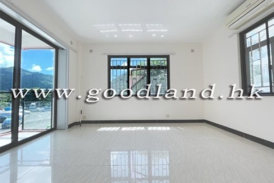 Sai Kung Detached Village House for Sale | Private Gate, Green View &amp; 4 Bedrooms