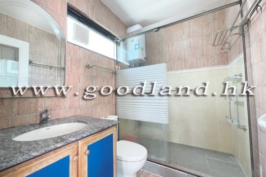 Sai Kung Detached Village House for Sale | Private Gate, Green View &amp; 4 Bedrooms