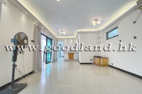 Sai Kung Detached Village House for Sale | Private Gate, Green View &amp; 4 Bedrooms