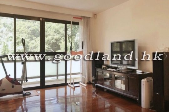 Sai Kung End-unit Detached House for Sale | Lawn Garden, Mountain and Greenery View