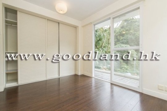 Sai Kung Lower Duplex Village House for Sale | Green View, Parking &amp; 3 Bedrooms