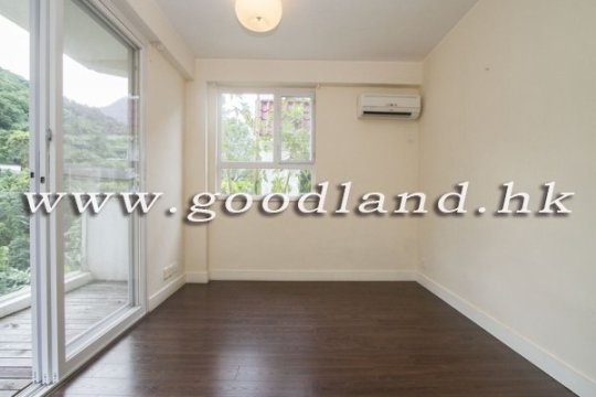 Sai Kung Lower Duplex Village House for Sale | Green View, Parking &amp; 3 Bedrooms
