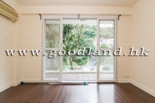 Sai Kung Lower Duplex Village House for Sale | Green View, Parking &amp; 3 Bedrooms