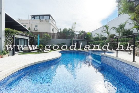 Sai Kung Detached House for Sale | Lawn Garden, Private Pool & Managed Complex