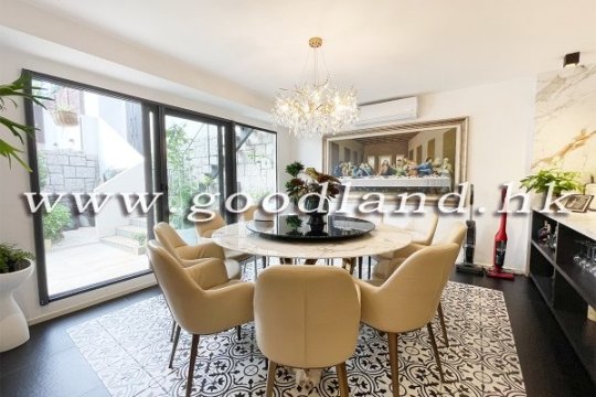 Sai Kung Detached House for Sale | Lawn Garden, Private Pool & Managed Complex