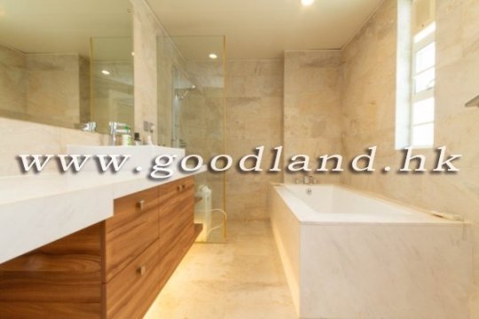 Sai Kung Terrace Home for Sale | Huge Terrace, Greenery View & Parking