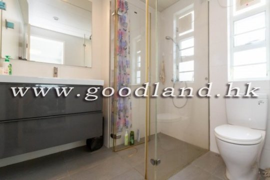 Sai Kung Terrace Home for Sale | Huge Terrace, Greenery View & Parking