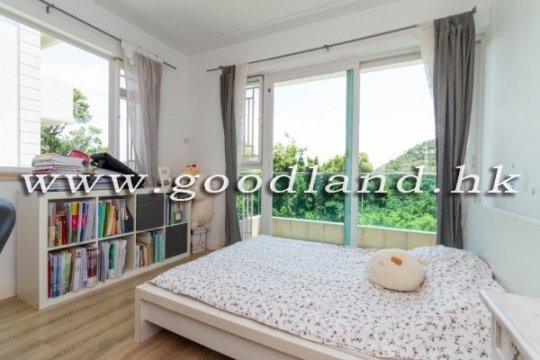Sai Kung Terrace Home for Sale | Huge Terrace, Greenery View & Parking