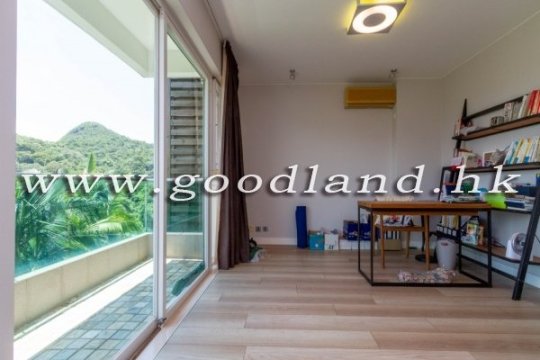 Sai Kung Terrace Home for Sale | Huge Terrace, Greenery View & Parking