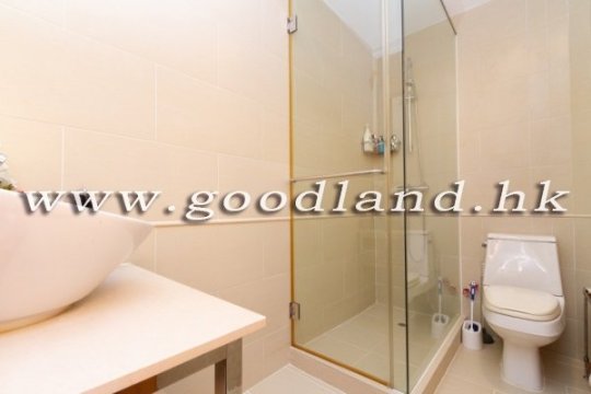 【西貢花園村屋出售】管理完善屋苑・屋苑泳池