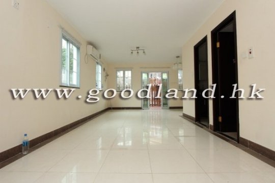 Convenient Location | Sai Kung Village House for Rent
