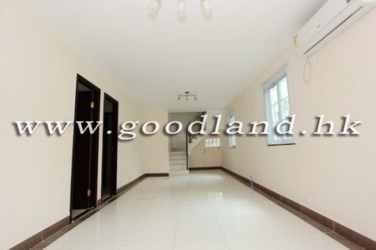 Convenient Location | Sai Kung Village House for Rent