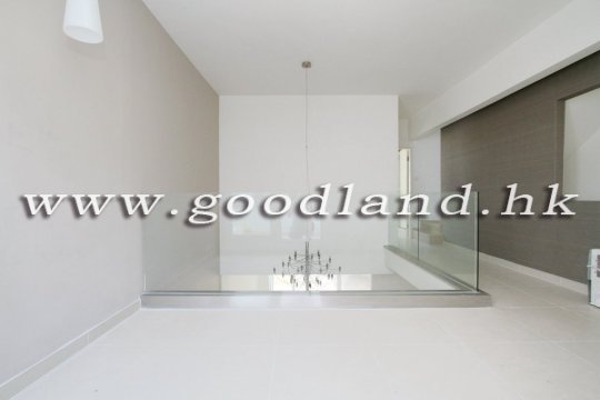 Sai Kung Villa for Sale with Garden & Pool | Hot Location
