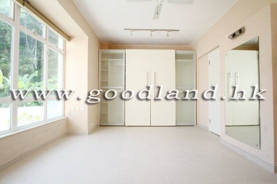 Sai Kung Villa for Sale with Garden & Pool | Hot Location