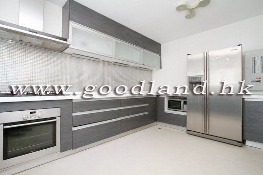 Sai Kung Villa for Sale with Garden & Pool | Hot Location