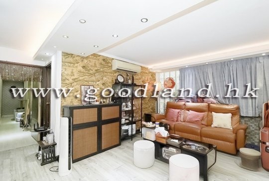 【Sai Kung Village House For Sale】3-BR 2-Suite Fenced Garden