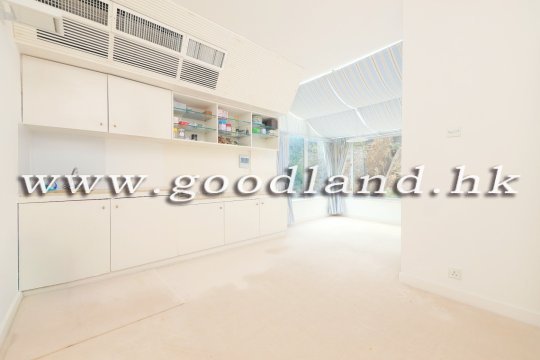 【Clear Water Bay Mansion】Spacious 5-BR Villa Near MTR | Prime Location
