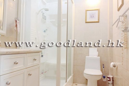 【Clear Water Bay Villa For Sale】Newly Renovated 3-BR (1 En-suite) Near MTR