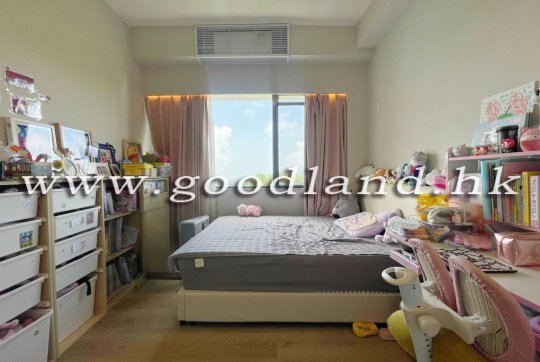 【Clear Water Bay Villa For Sale】3-BR (1 En-suite) Near MTR | Prime Location