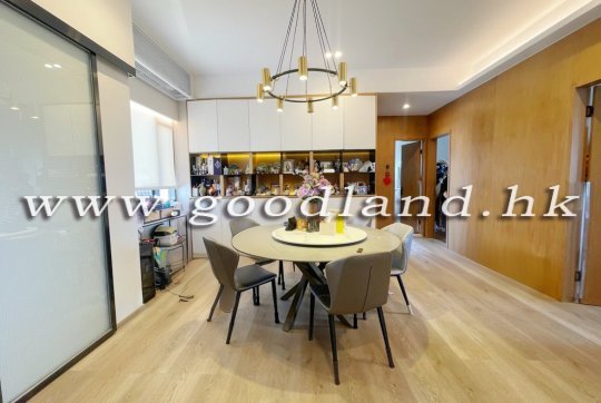 【Clear Water Bay Villa For Sale】3-BR (1 En-suite) Near MTR | Prime Location