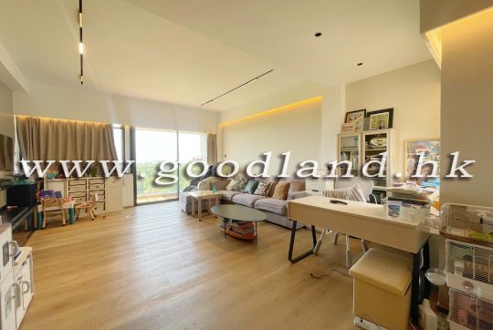 【Clear Water Bay Villa For Sale】3-BR (1 En-suite) Near MTR | Prime Location