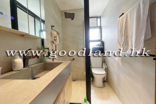 【Clear Water Bay Villa For Sale】3-BR (1 En-suite) Near MTR | Prime Location