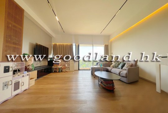 【Clear Water Bay Villa For Sale】3-BR (1 En-suite) Near MTR | Prime Location
