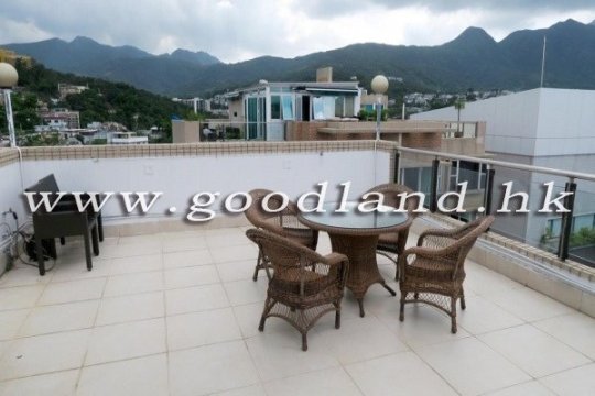 Sai Kung Apartment with Communal Pool for sale