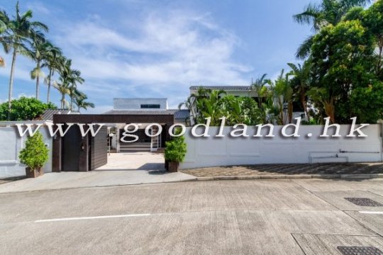 SAI KUNG Prestigious Luxury Villa with Private Pool For Sale
