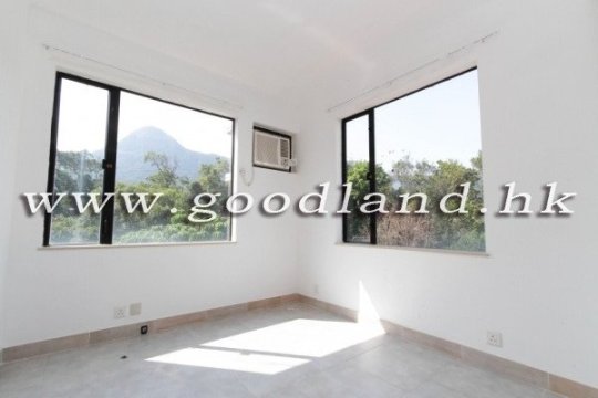 CLEAR WATER BAY Detached Sea View Village House For Sale