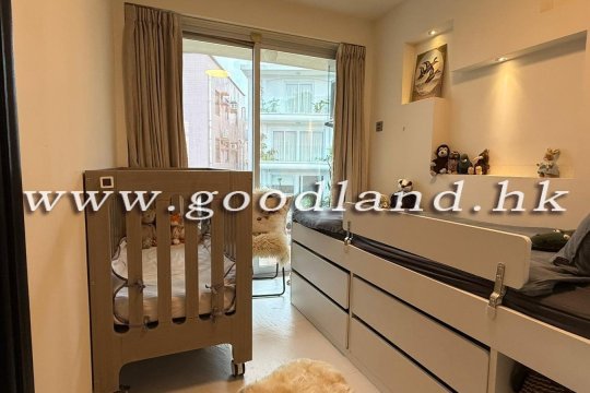 【Sai Kung Upper Duplex Village House】3-BR with Private Roof | Open View