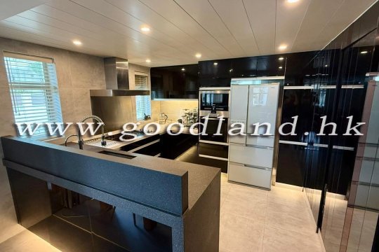 【Sai Kung Upper Duplex Village House】3-BR with Private Roof | Open View