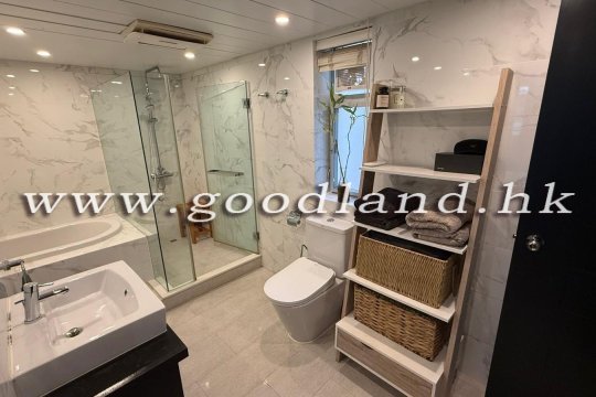 【Sai Kung Upper Duplex Village House】3-BR with Private Roof | Open View