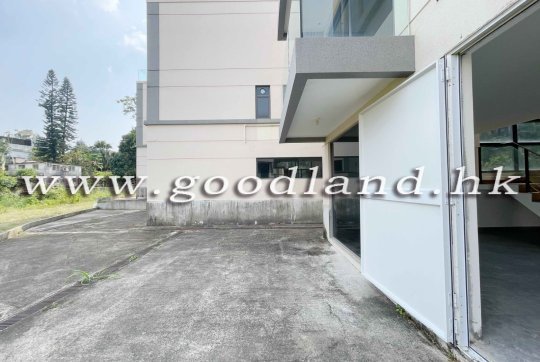 【Sai Kung Sea View Village House For Sale】Tasteful 4-BR Dual Suites & Helper Room