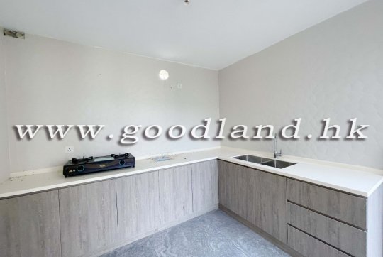 【Sai Kung Sea View Village House For Sale】Tasteful 4-BR Dual Suites & Helper Room