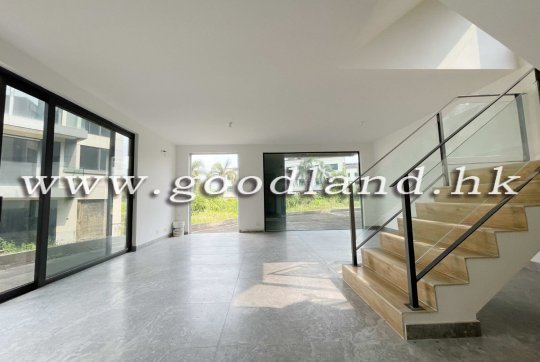 【Sai Kung Sea View Village House For Sale】Tasteful 4-BR Dual Suites & Helper Room