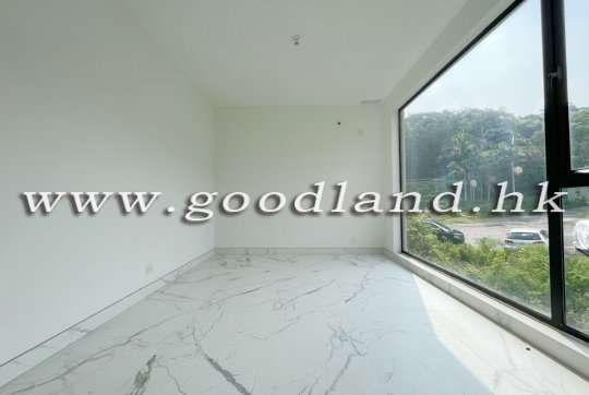 【Sai Kung Sea View Village House For Sale】Tasteful 4-BR Dual Suites & Helper Room