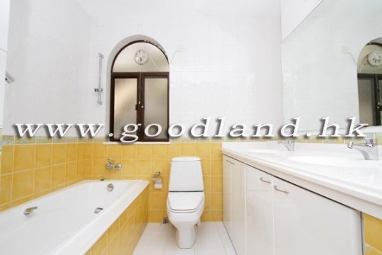 CLEAR WATER BAY 5-Bedroom Village House with Private Pool For Rent