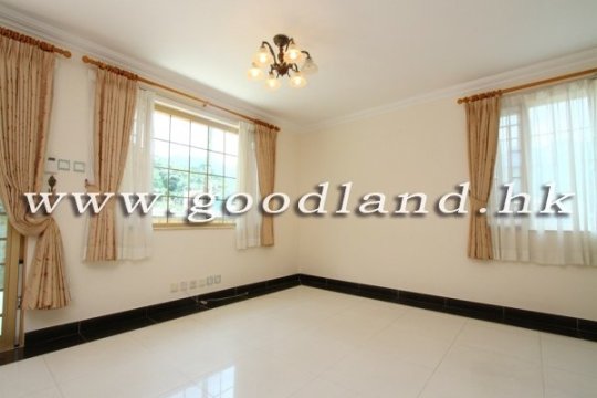 Sai Kung Lower Duplex for Sale | Managed Complex, Spacious Layout & 4 Bedrooms