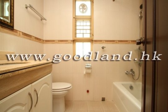 Sai Kung Lower Duplex for Sale | Managed Complex, Spacious Layout & 4 Bedrooms