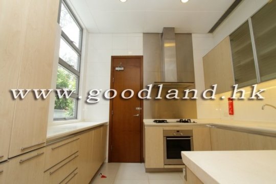 Sai Kung Managed Estate House For Sale
