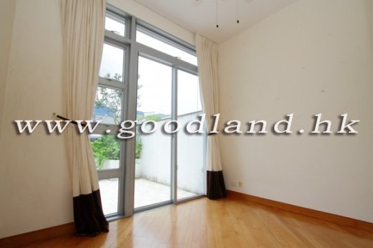 Sai Kung Managed Estate House For Sale
