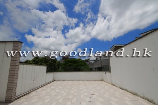 Sai Kung Managed Estate House For Sale
