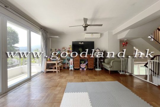 SAI KUNG VILLAGE HOUSE | EXPAT COMMUNITY WITH COMMUNAL POOL