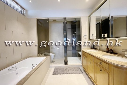 SAI KUNG MARINA COVE VILLA FOR SALE | PRIVATE PONTOON & SEA VIEW