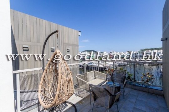 SAI KUNG Waterfront Villa with Pontoon For Sale