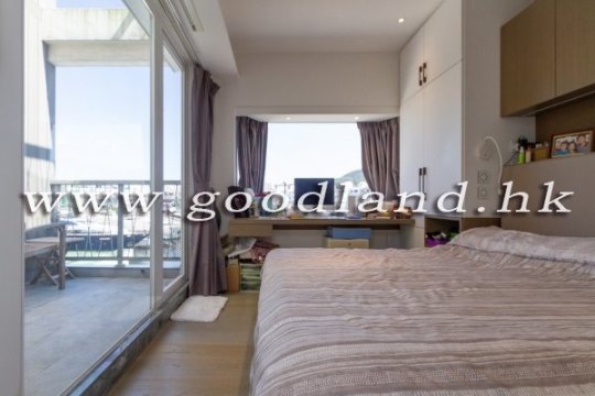 SAI KUNG Waterfront Villa with Pontoon For Sale