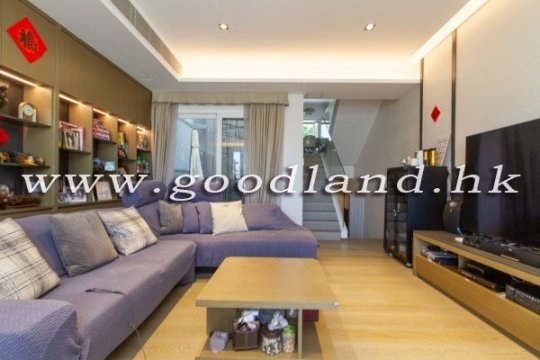 SAI KUNG Waterfront Villa with Pontoon For Sale